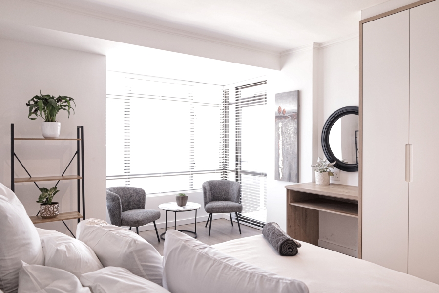 To Let 2 Bedroom Property for Rent in Green Point Western Cape